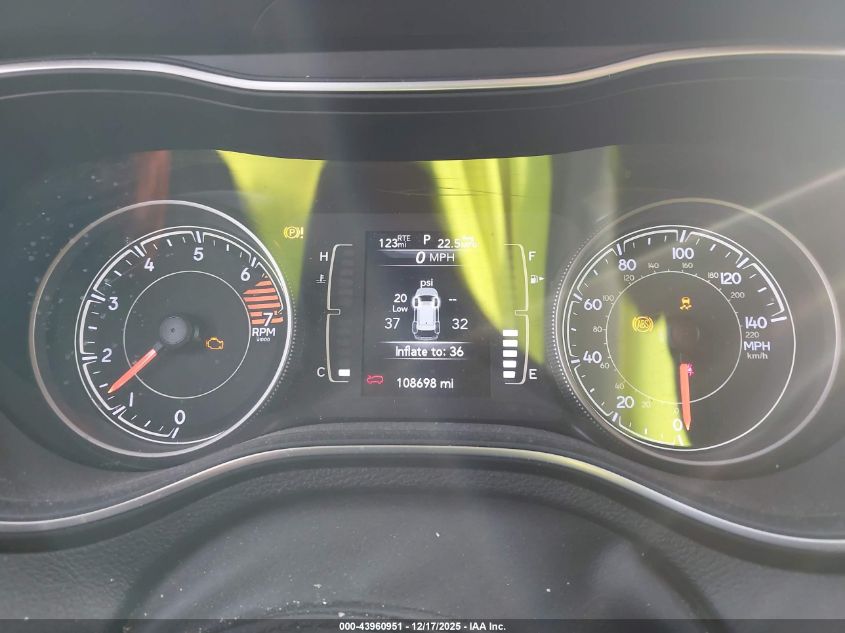 2019 Jeep Cherokee Latitude Fwd VIN: 1C4PJLCB5KD178489 Lot: 43960951