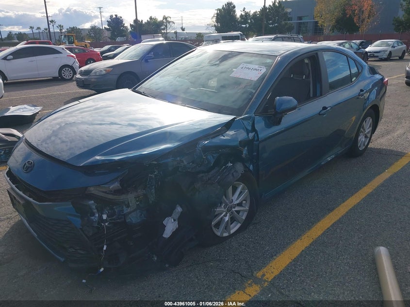2025 Toyota Camry Le