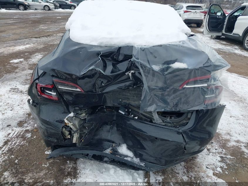 2018 Tesla Model 3 Long Range/Mid Range VIN: 5YJ3E1EA9JF025522 Lot: 43961021