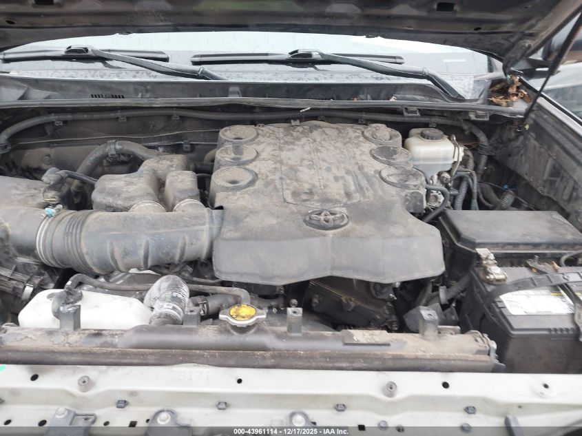 2011 Toyota 4Runner Sr5 V6 VIN: JTEZU5JR2B5016885 Lot: 43961114