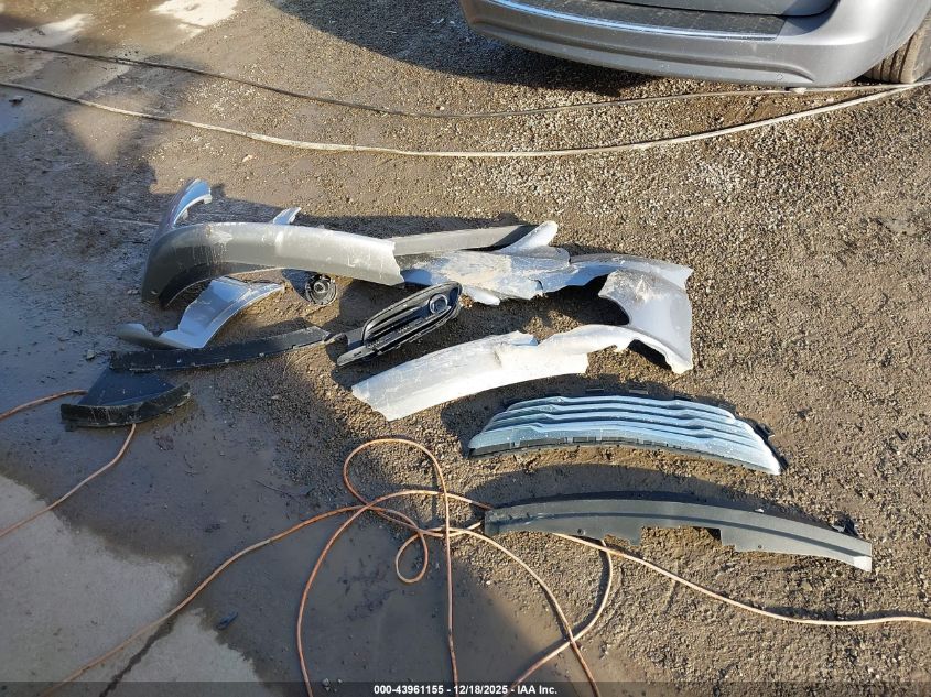 2013 Chrysler Town & Country Touring-L VIN: 2C4RC1CG4DR797152 Lot: 43961155