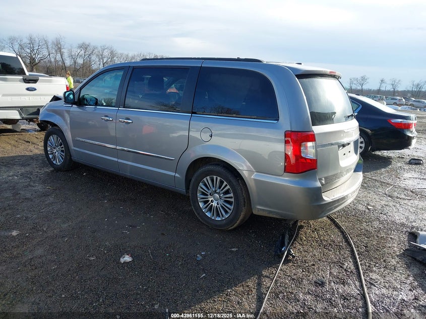 2013 Chrysler Town & Country Touring-L