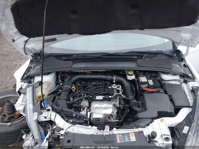 2018 Ford Focus Se VIN: 1FADP3FE3JL303295 Lot: 43961191