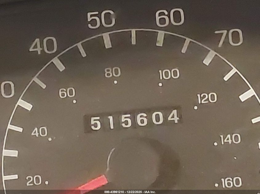 2000 Ford F-250 Lariat/Xl/Xlt VIN: 1FTNX20F5YEB13927 Lot: 43961210