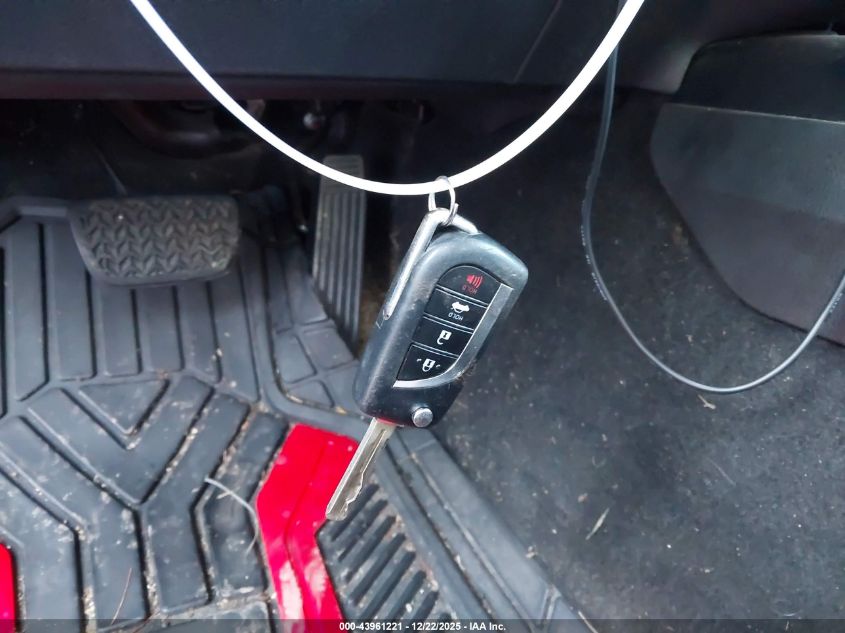 2018 Toyota Camry Le VIN: 4T1B11HKXJU663129 Lot: 43961221