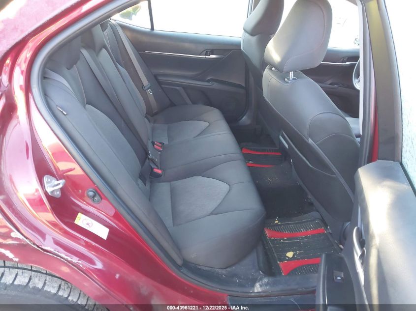 2018 Toyota Camry Le VIN: 4T1B11HKXJU663129 Lot: 43961221