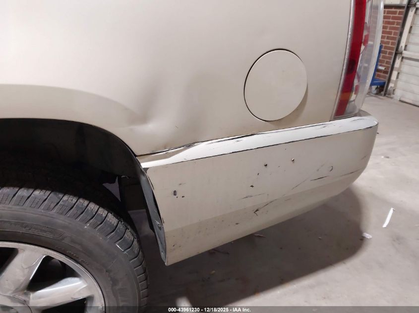 2011 GMC Yukon Xl 1500 Denali VIN: 1GKS2MEFXBR322770 Lot: 43961230