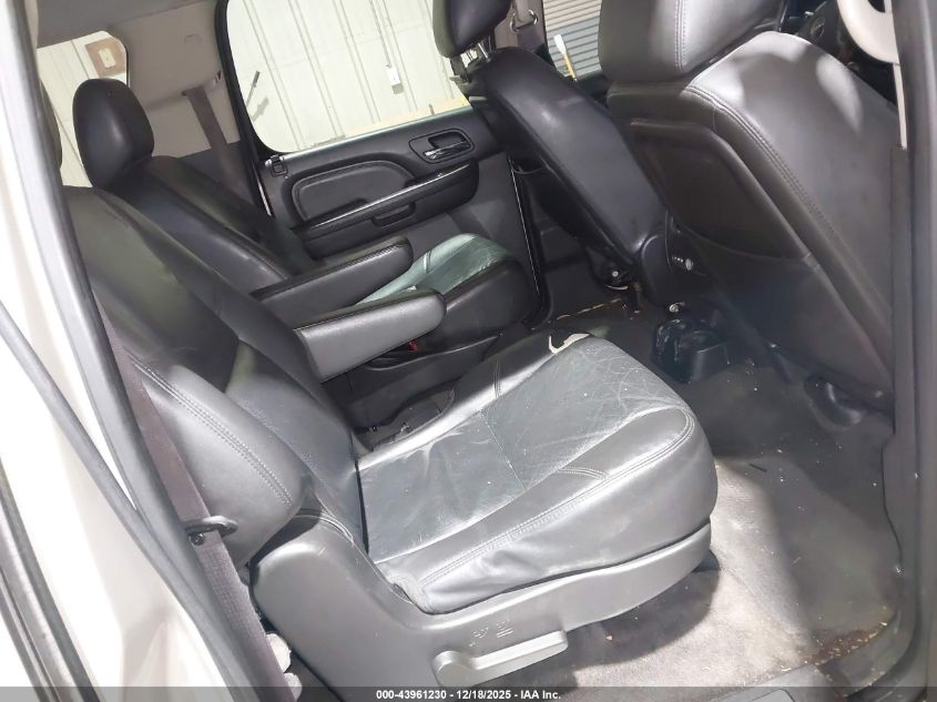 2011 GMC Yukon Xl 1500 Denali VIN: 1GKS2MEFXBR322770 Lot: 43961230