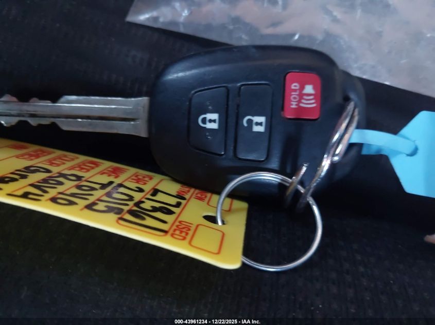 2015 Toyota Rav4 Xle VIN: JTMRFREV6FJ045686 Lot: 43961234