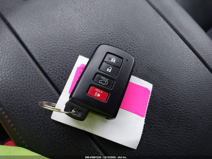 2019 Toyota Highlander Xle VIN: 5TDJZRFH9KS591389 Lot: 43961238