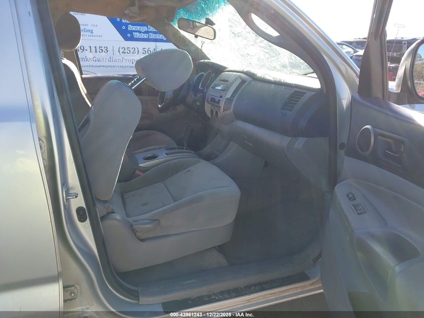 2005 Toyota Tacoma Base V6