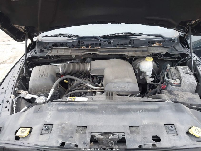 2019 Ram 1500 Classic Express 4X4 6'4 Box VIN: 1C6RR7FGXKS542165 Lot: 43961252