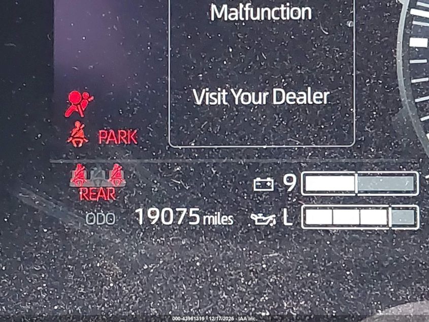 2025 Toyota Tundra Limited VIN: 5TFJA5DBXSX241083 Lot: 43961319