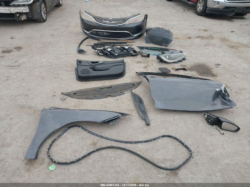 2015 Chrysler 200 Limited VIN: 1C3CCCABXFN649990 Lot: 43961343