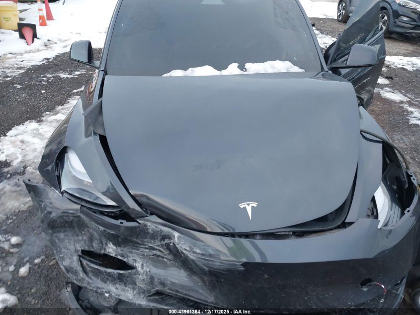 2024 Tesla Model Y Performance Dual Motor All-Wheel Drive VIN: 7SAYGDEF7RA329263 Lot: 43961364