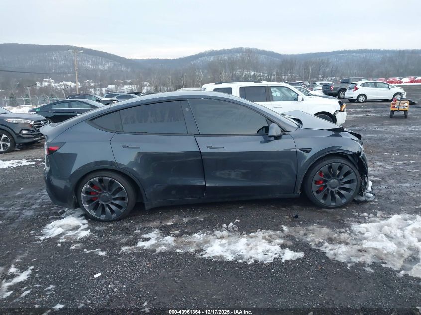 2024 Tesla Model Y Performance Dual Motor All-Wheel Drive VIN: 7SAYGDEF7RA329263 Lot: 43961364