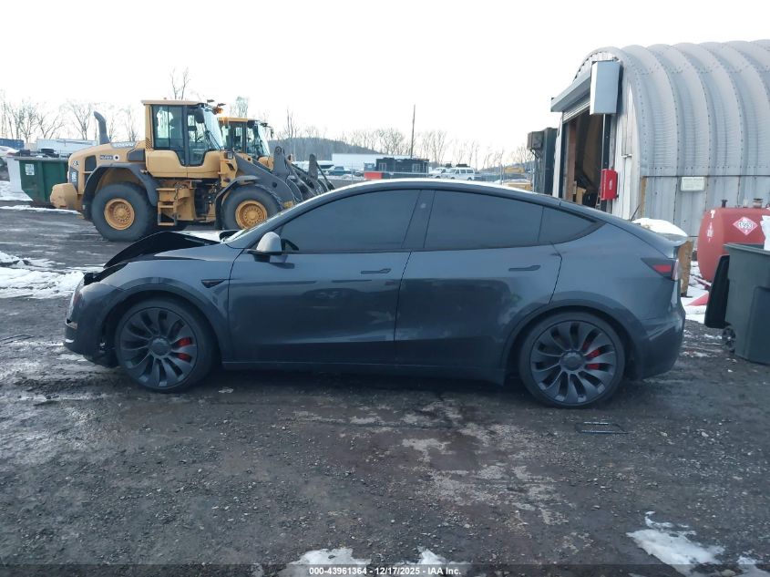 2024 Tesla Model Y Performance Dual Motor All-Wheel Drive VIN: 7SAYGDEF7RA329263 Lot: 43961364