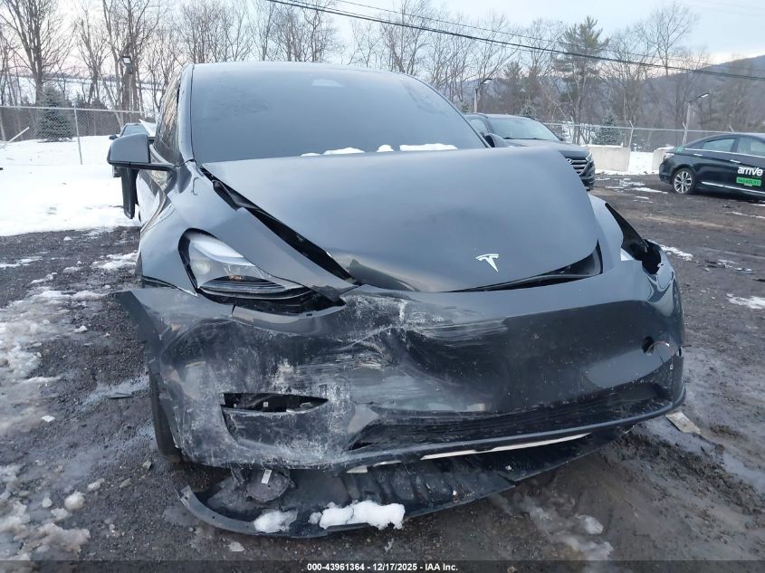 2024 Tesla Model Y Performance Dual Motor All-Wheel Drive VIN: 7SAYGDEF7RA329263 Lot: 43961364