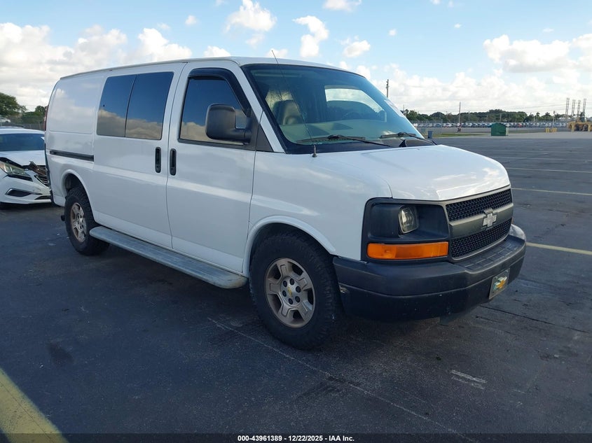 1GCFG15X051137734 2005 Chevrolet Express auction photo 1