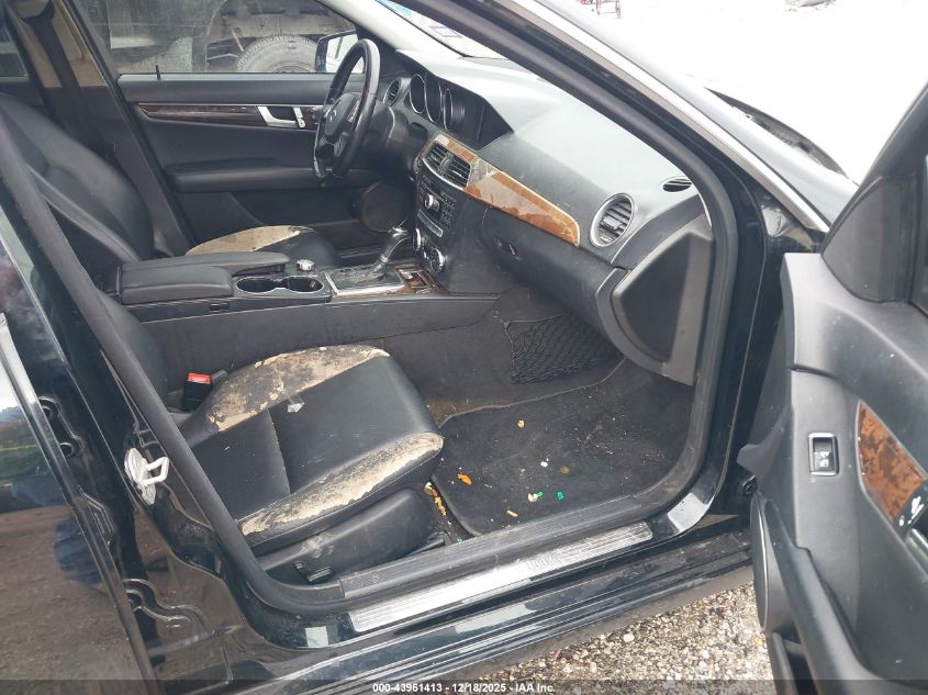 2013 Mercedes-Benz C 300 Luxury 4Matic VIN: WDDGF8AB0DA859106 Lot: 43961413