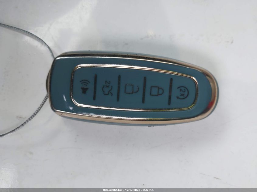 2017 Ford Focus Titanium VIN: 1FADP3N22HL272591 Lot: 43961440