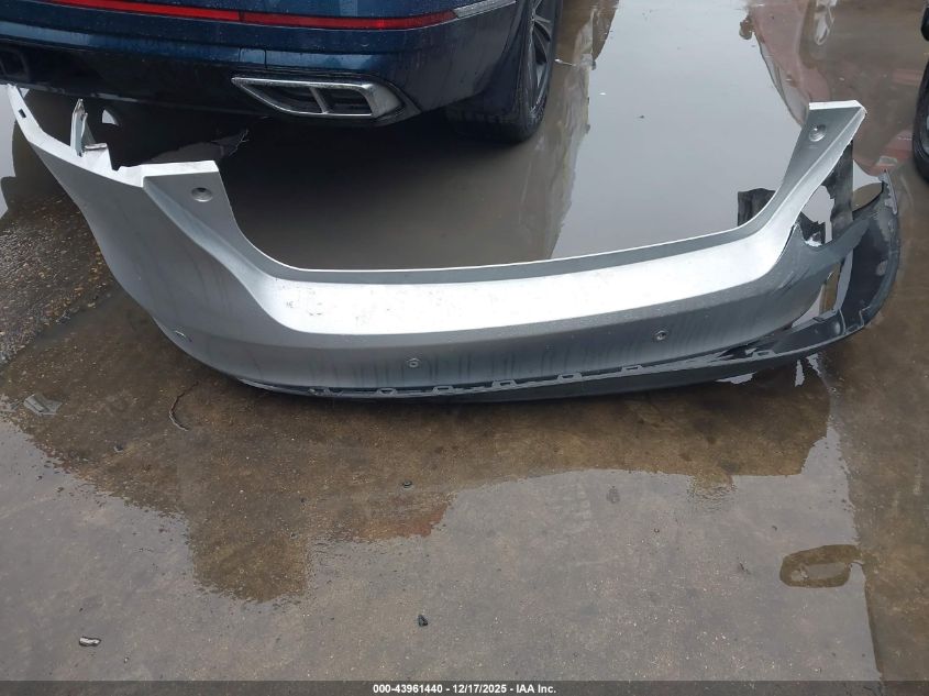 2017 Ford Focus Titanium VIN: 1FADP3N22HL272591 Lot: 43961440