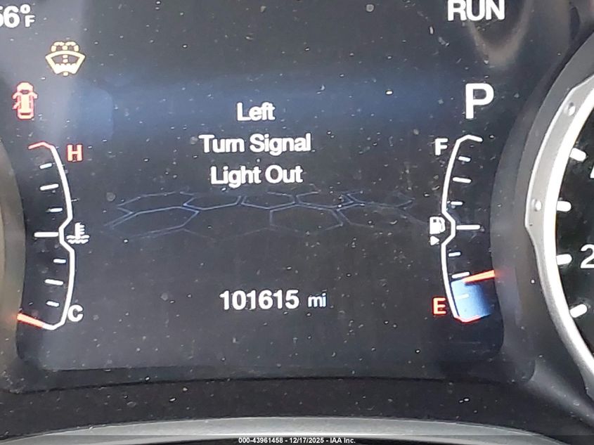 2018 Jeep Compass Latitude 4X4 VIN: 3C4NJDBBXJT115072 Lot: 43961458