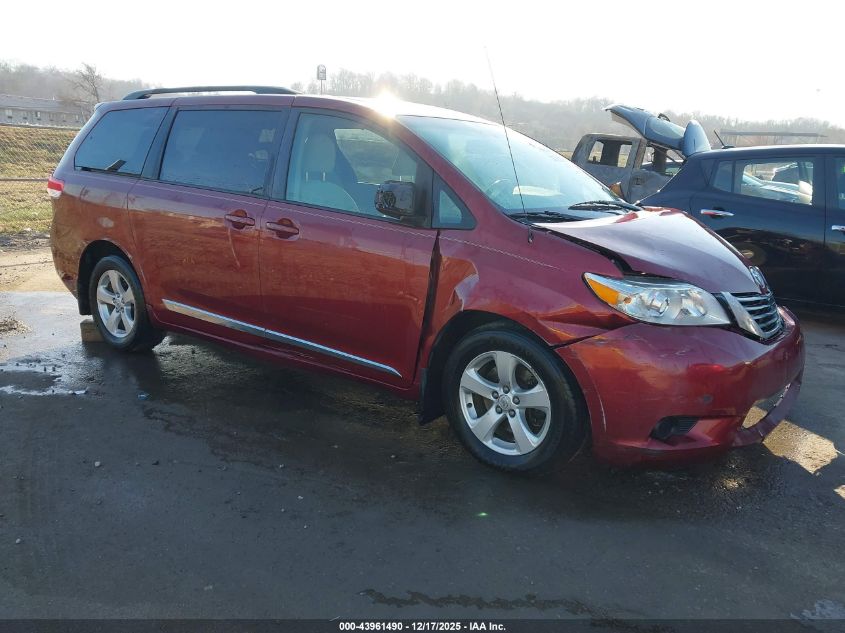 2012 Toyota Sienna Le V6 8 Passenger