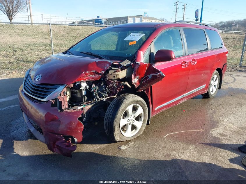 2012 Toyota Sienna Le V6 8 Passenger