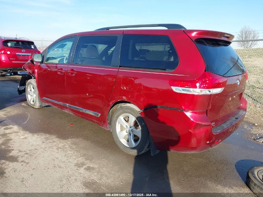 2012 Toyota Sienna Le V6 8 Passenger