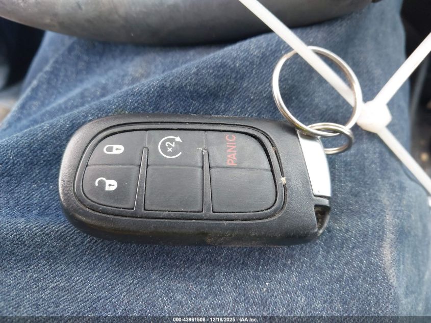 2018 Jeep Cherokee Latitude Plus 4X4 VIN: 1C4PJMLB5JD526005 Lot: 43961508