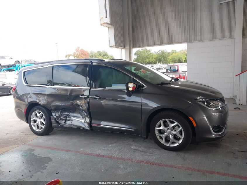 2017 Chrysler Pacifica Touring-L VIN: 2C4RC1BG2HR516134 Lot: 43961536