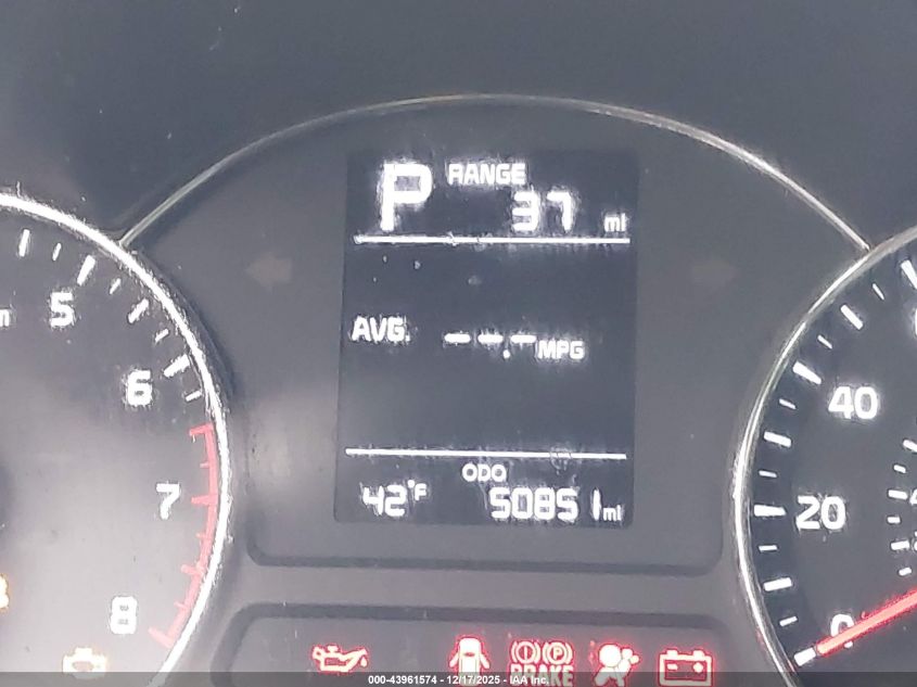 2018 Kia Forte Lx VIN: KNAFK5A85J5773697 Lot: 43961574