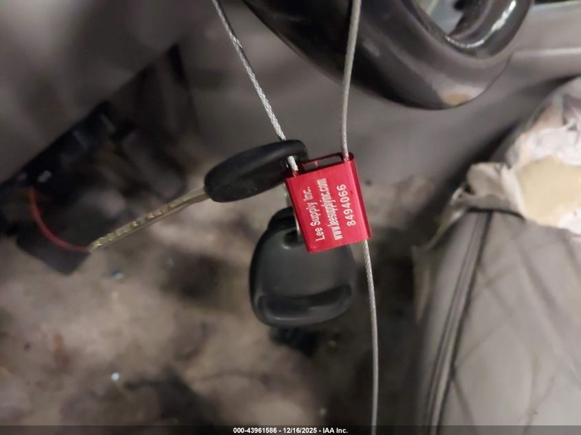 2003 GMC Yukon Slt VIN: 1GKEC13T33R294622 Lot: 43961586