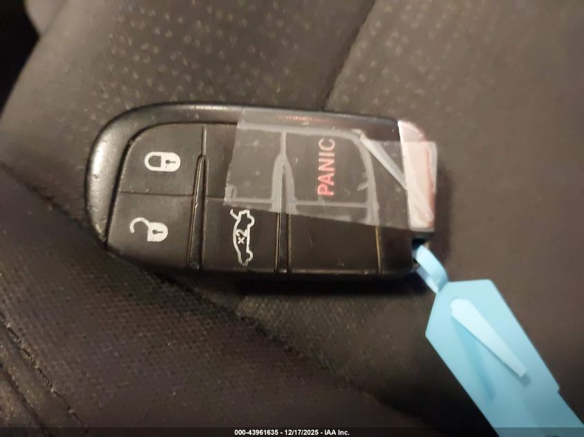 2016 Chrysler 200 Limited VIN: 1C3CCCAB9GN131581 Lot: 43961635