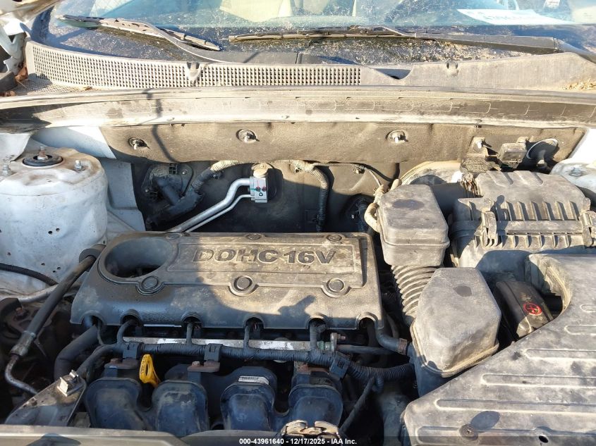 2011 Kia Sorento Lx VIN: 5XYKT3A18BG012807 Lot: 43961640