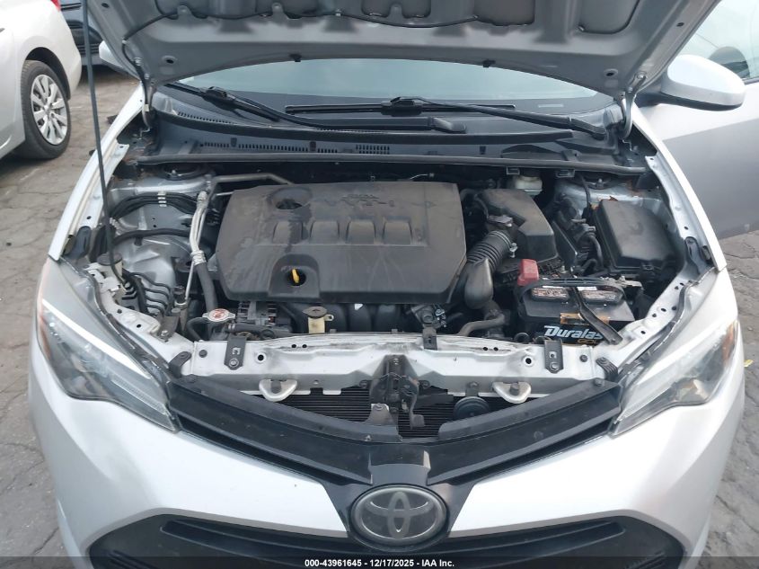 2018 Toyota Corolla Le VIN: 5YFBURHE5JP817702 Lot: 43961645