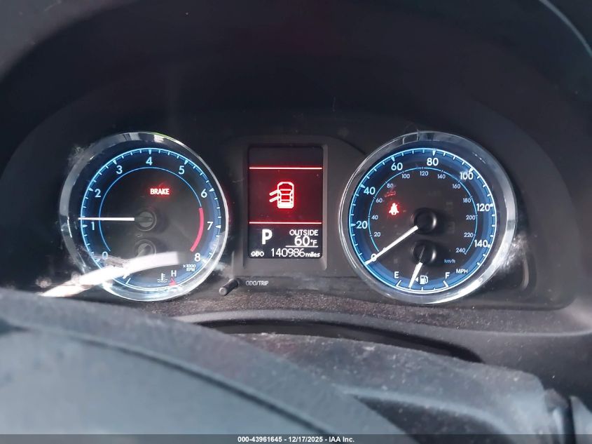 2018 Toyota Corolla Le VIN: 5YFBURHE5JP817702 Lot: 43961645