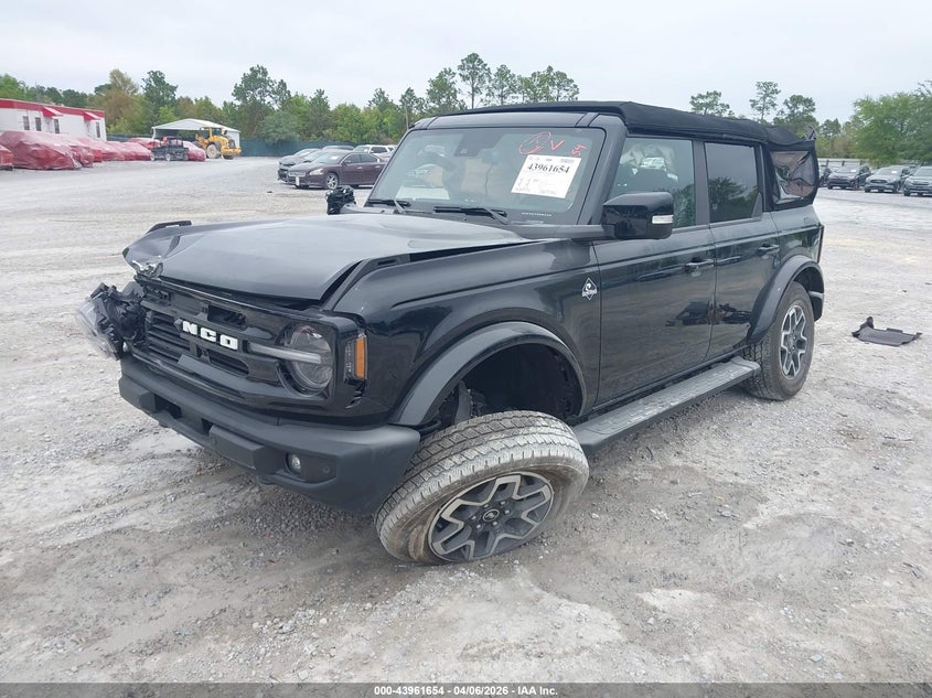 2024 Ford Bronco Outer Banks