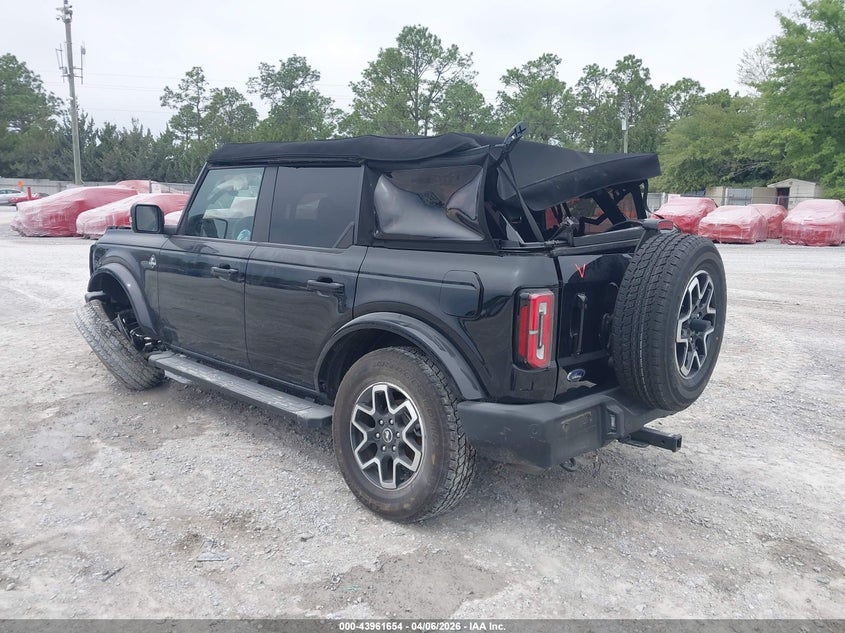 2024 Ford Bronco Outer Banks