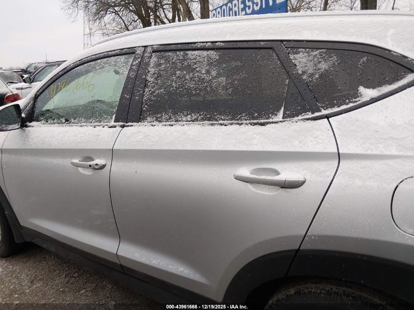 2019 Hyundai Tucson Value VIN: KM8J33A40KU996230 Lot: 43961666