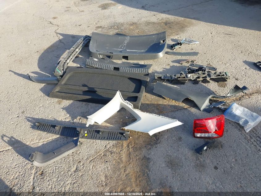 2022 Volkswagen Taos 1.5T Se VIN: 3VVLX7B25NM076772 Lot: 43961688