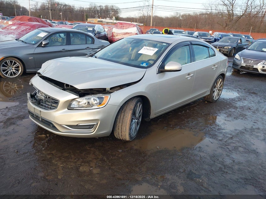 Volvo S60 INSCRIPTION — thumbnail 2