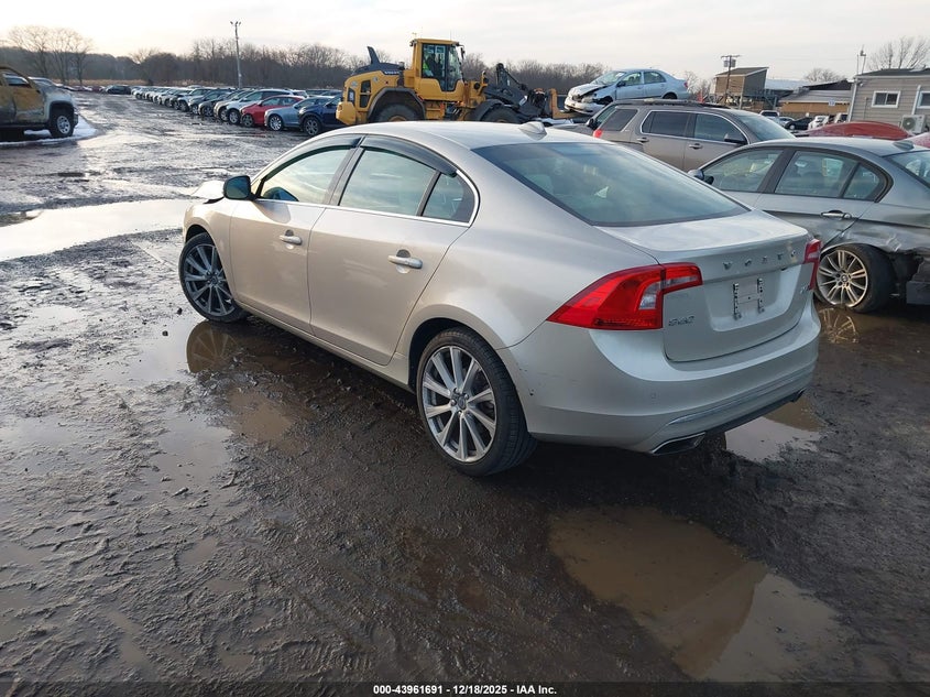 Volvo S60 INSCRIPTION — thumbnail 3