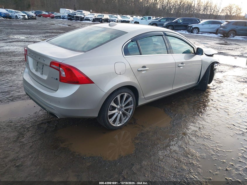 Volvo S60 INSCRIPTION — thumbnail 4