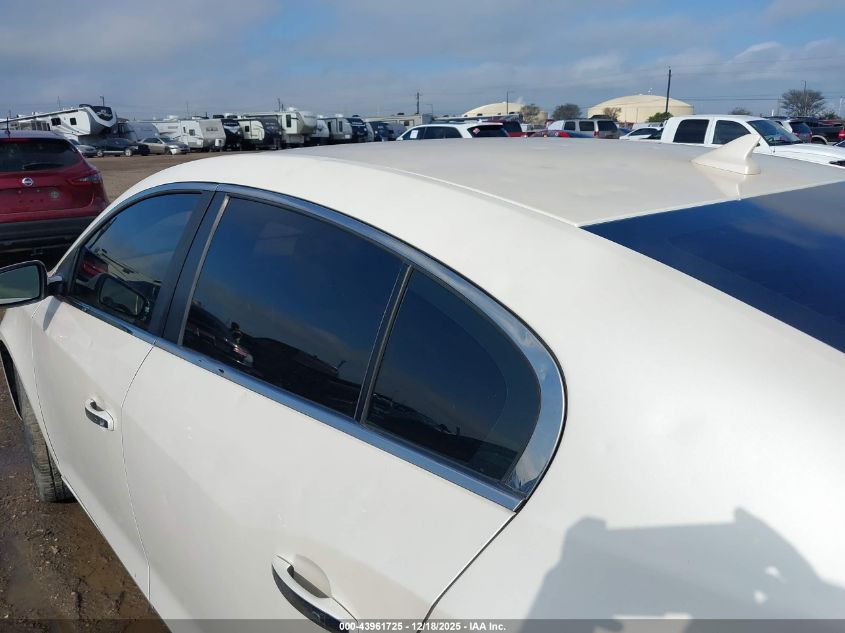 2014 Buick Lacrosse Leather Group VIN: 1G4GB5G33EF228502 Lot: 43961725