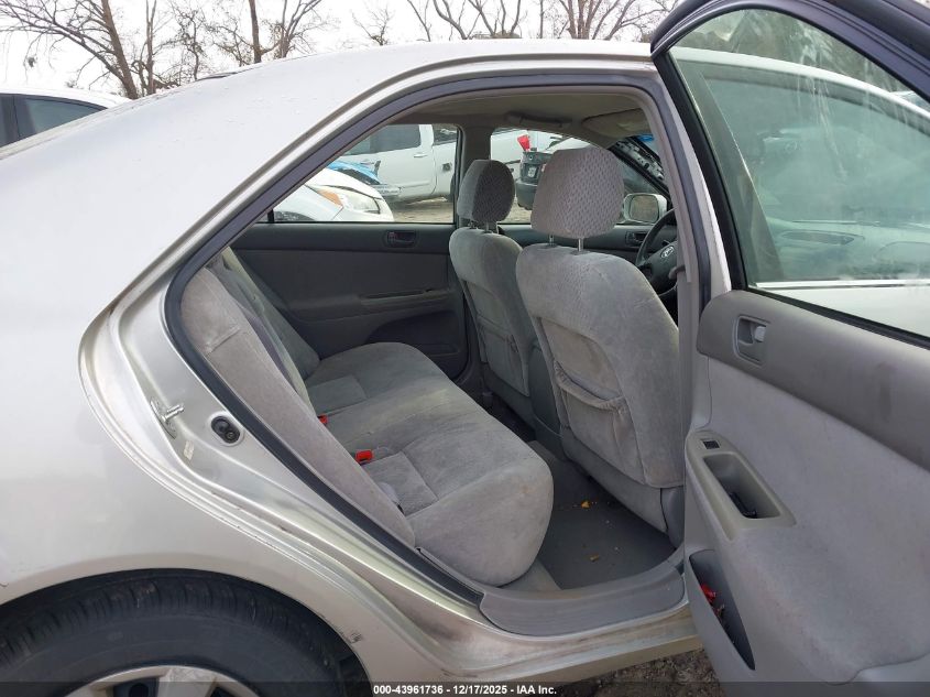 2004 Toyota Camry Le VIN: 4T1BE32K74U813744 Lot: 43961736