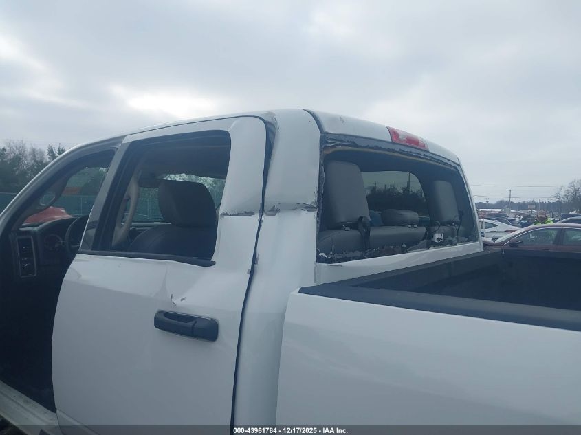 2017 Ram 3500 Tradesman 4X4 6'4 Box VIN: 3C63R3CL6HG546570 Lot: 43961784