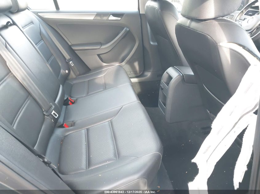 2015 Volkswagen Jetta 2.0L Tdi Se VIN: 3VW3A7AJXFM290051 Lot: 43961843