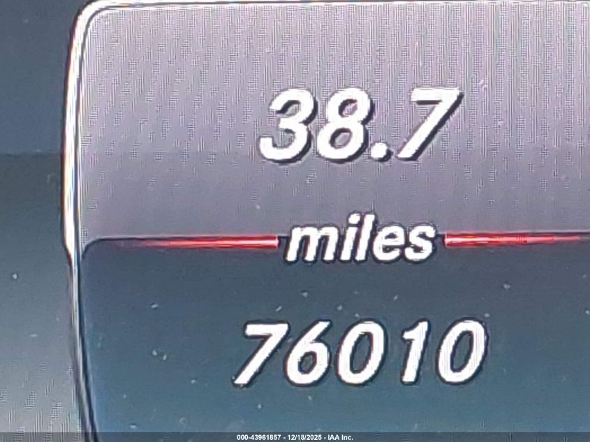 2016 Mercedes-Benz C 300 4Matic VIN: 55SWF4KB8GU117110 Lot: 43961857